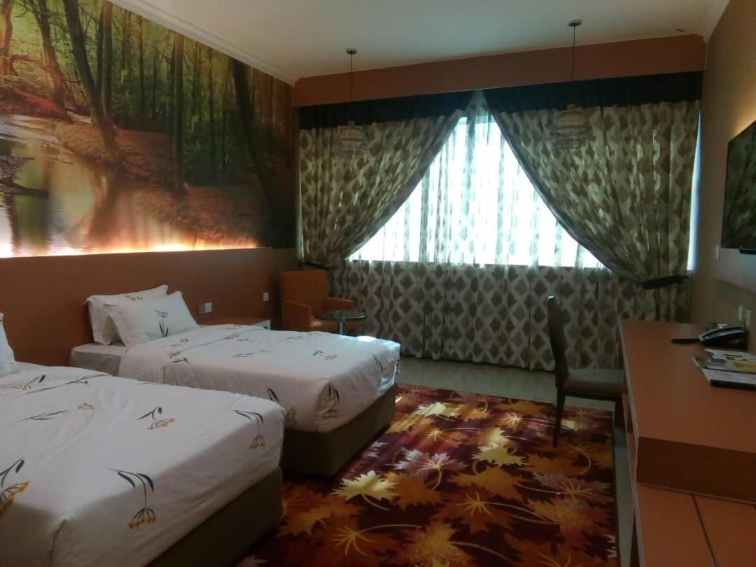 Hotel Holmes Gp Nusajaya  Esterno foto